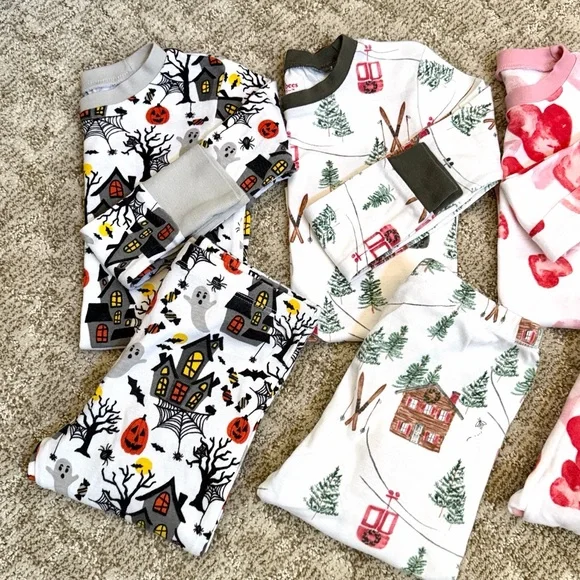 Burt’s Bees Kids’ and Honest Baby Organic Holiday Pajama Bundle—6Y - Picture 3 of 8